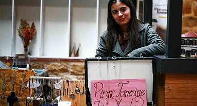 Ankara'da, 8 asırlık sanatı "Bir pirinç tanesinin hikayesi" diyerek yaşatmaya çalışıyor