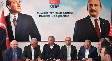 Bakan Akar, CHP ve İYİ Parti il başkanlıklarını ziyaret etti