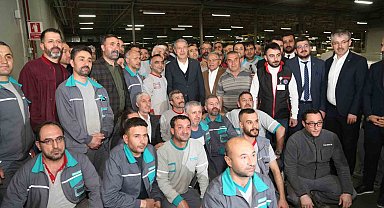 Bakan Akar: "Bazıları 'Biz terörist elebaşını tahliye edeceğiz', 'Teröristlere hak, imkan vereceğiz, bunları affedeceğiz' diyorlar; teröristleri cesaretlendiriyorlar"