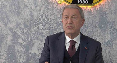 Bakan Akar: "Mehmetçik şu anda Zap'ta, Gabar'da, Gara'da. Teröristlerin barınakları, sığınakları başlarına yıkıldı"