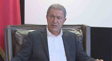 Bakan Akar: "Mehmetçik teröristlerin Zap'taki 'kale'sine girdi'
