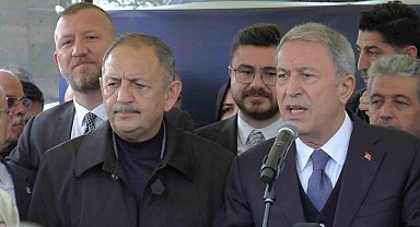 Bakan Akar: "Vatandaşlarımızın terörle arasında mesafe olmayanlarla aralarına mesafe koyması lazım"