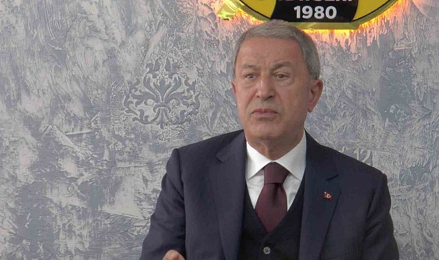 Bakan Akar: "Yunanistan'la problemlerin hukuk çerçevesinde çözülmesinde samimiyiz ve ciddiyiz"