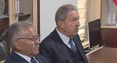 Bakan Akar'dan terörle iş birliğine yönelik "otobüs" benzetmesi