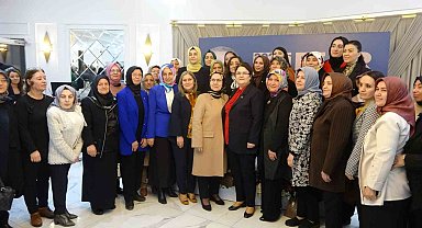 Bakan Yanık: "Bu ülkeyi 2000'li yıllara, 90 ve 80'li yıllara götürmeyi yeni bir siyasetmiş gibi vaat edenlere bırakamayız"