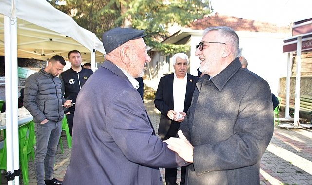 Başkan Bozkurt vatandaşlarla bayramlaştı