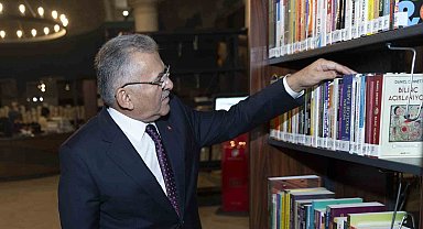 Başkan Büyükkılıç 4 yılda Kayseri'ye 44 kitap armağan etti