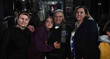 Başkan Büyükkılıç, depremzedelerle iftar sofrasında bir araya geldi