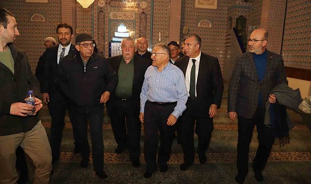 Başkan Büyükkılıç, hafız öğrenciler ve depremzede vatandaşlarla iftar sofrasında buluştu