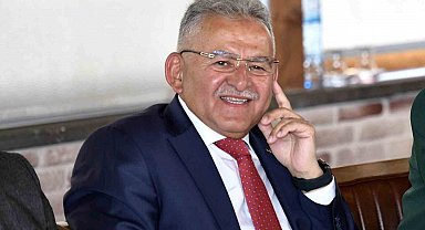 Başkan Büyükkılıç: "Hulusi Akar'ın fotoğrafı Milli Savunma Bakanı olarak asıldı"