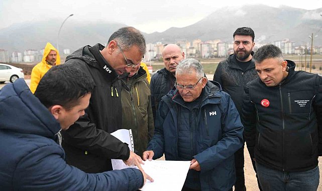 Başkan Büyükkılıç: "Yaraları sarmak için canla başla çalışıyoruz"