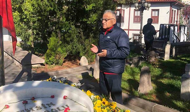 Başkan Büyükkılıç'tan Yazıcıoğlu ve Pakdil'in kabirlerine ziyaret