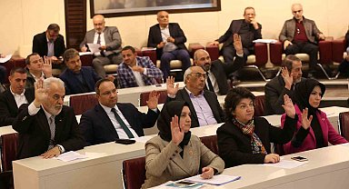 Başkan Çolakbayrakdar: "Hemşehrilerimizin her alanda mutlu olabileceği bir şehir inşa ediyoruz"