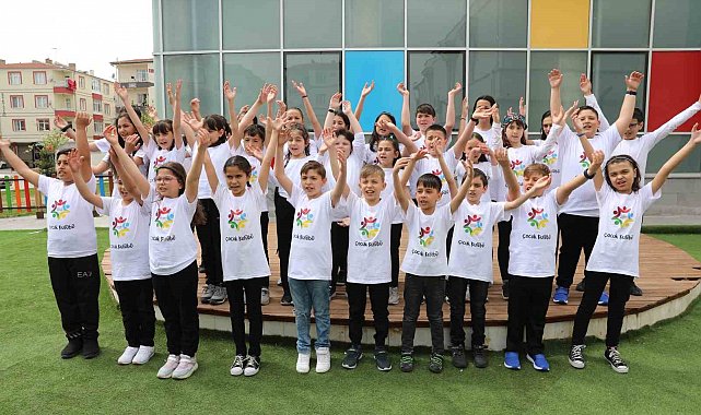 Başkan Çolakbayrakdar: "Tüm dünya çocuklarının bayramı kutlu olsun"