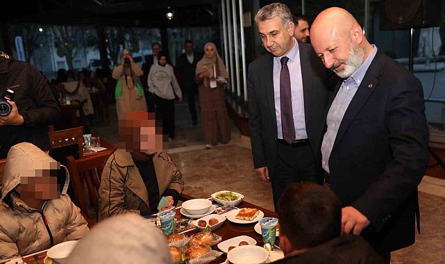 Başkan Çolakbayrakdar, yetim çocuklarla iftar açtı