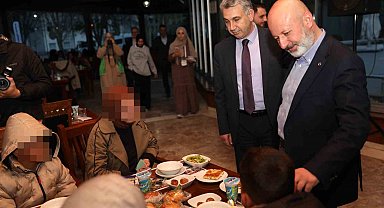 Başkan Çolakbayrakdar, yetim çocuklarla iftar açtı