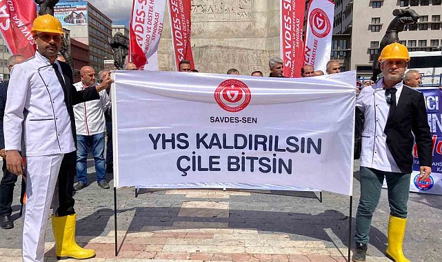 Başkentte "kamuda yardımcı hizmetler sınıfı kaldırılsın" eylemi