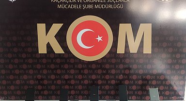 Baskın yapılan evdeki fırından kaçak telefonlar çıktı