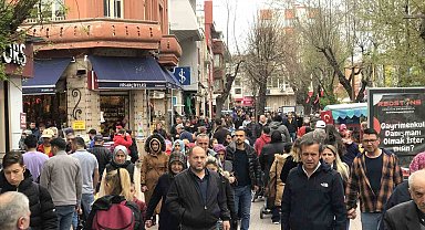 Bayram öncesi son hafta sonunda sokaklar doldu taştı
