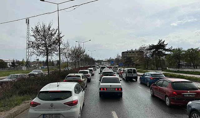 Bayramda park gezisi trafik çilesine dönüştü