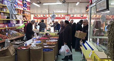 Bayramlık ikramlar için alışveriş yoğunluğu başladı