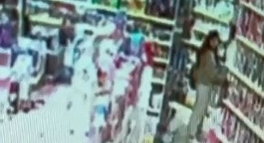 Bin 100 lira değerinde oyuncak çalan kadın güvenlik kamerasına yakalandı