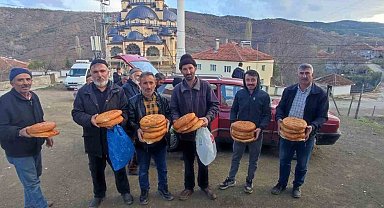 Bu gelenek sayesinde pide girmeyen ev kalmıyor
