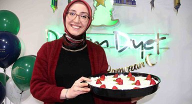 Bu güllaç bir farklı şeker yerine balla yapılıyor