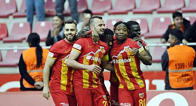 Carlos Mane 4. golünü attı
