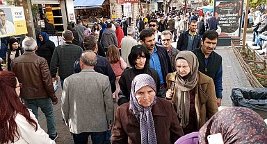 Çarşı sokakları doldu taştı