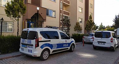 Cinnet getiren emekli polis, karısını ve çocuklarını beylik silahıyla vurdu