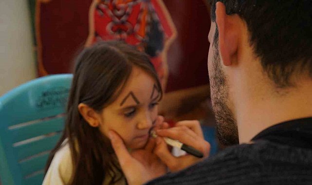 Depremzede çocuklar "Şeker Çocuk Ramazan Günleri" etkinliğiyle sosyal hayata yeniden adapte oluyor