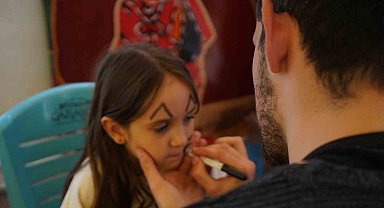 Depremzede çocuklar "Şeker Çocuk Ramazan Günleri" etkinliğiyle sosyal hayata yeniden adapte oluyor