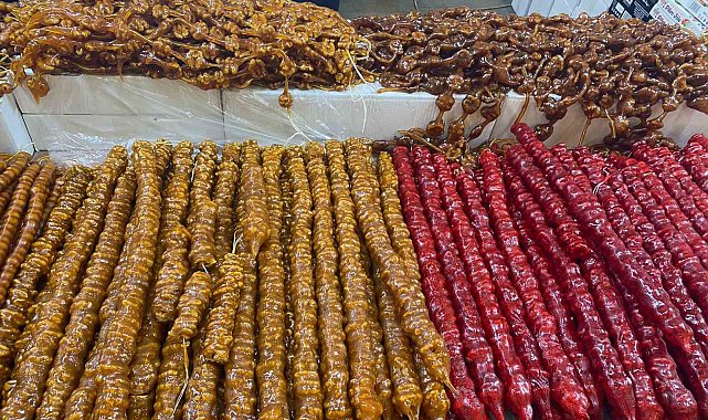Depremzede Malatyalı esnaf Malatya Dayanışma Günleri'nde bir araya geldi