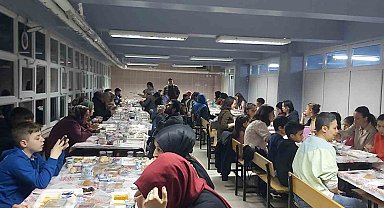 Depremzedelere manevi destek iftarı