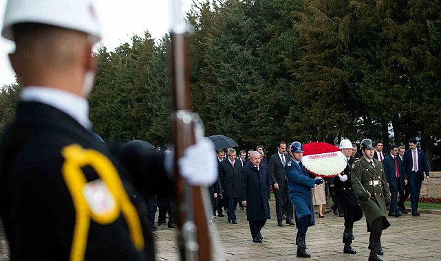 Devlet erkanı Anıtkabir'de