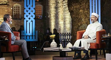 Diyanet İşleri Başkanı Erbaş: "Ne mutlu Ramazan ayını en güzel şekilde değerlendirmiş olan Müslümanlara"