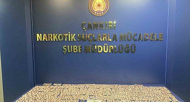Durdurulan araçta 2 bin 505 adet sentetik ecza hapı ele geçirildi: 2 gözaltı