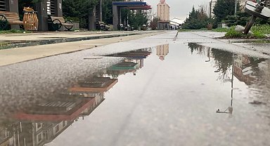 Eskişehirliler güne yağmurla başladı