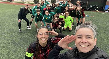 Eskişehirspor Kadın Futbol Takımı liderliği üç golle aldı