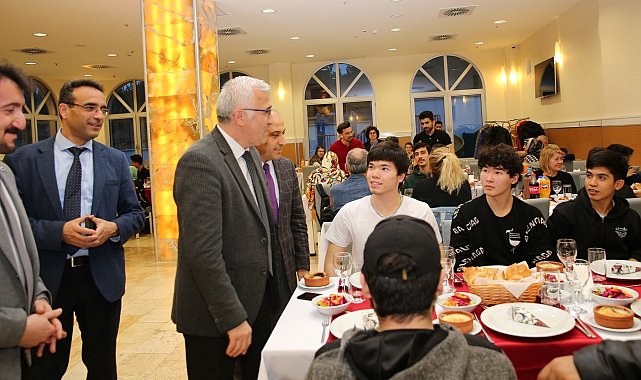 ESOGÜ TÖMER'den yabancı uyruklu öğrencilere iftar