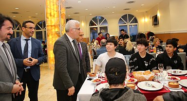 ESOGÜ TÖMER'den yabancı uyruklu öğrencilere iftar