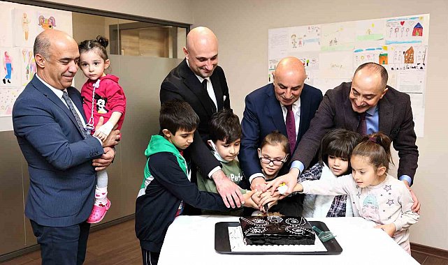 Etlik Şehir Hastanesi'nde fidanlar toprakla buluşturuldu