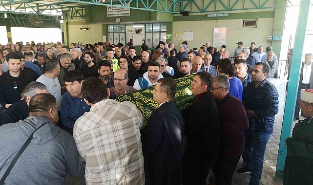 Fenomen annenin, kaleden düşen tıp fakültesi öğrencisi oğlu son yolculuğuna uğurlandı