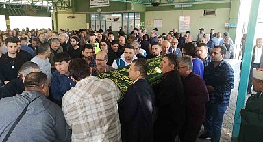 Fenomen annenin, kaleden düşen tıp fakültesi öğrencisi oğlu son yolculuğuna uğurlandı