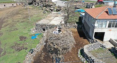 Göçmen Leylekler Hürmetçi Sazlığı'nda