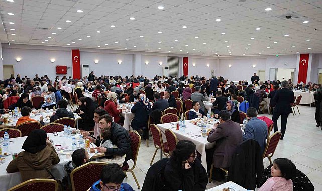 Hacılar'da şehit aileleri, gaziler ve depremzedeler iftarda buluştu