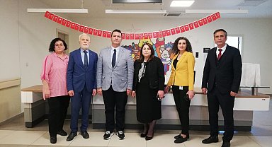 Hastanedeki çocuklara 23 Nisan Ziyareti