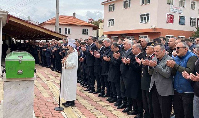 İçişleri Bakan Yardımcısı Çataklı'nın vefat eden annesi son yolculuğuna uğurlandı