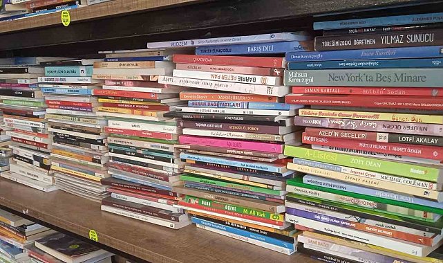 İkinci el kitap satıcılarından öğrencilere 'kitap okuma' tavsiyesi